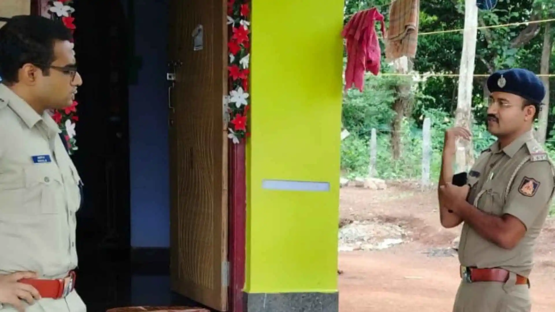 ಸಾಗರ ಪೇಟೆಯಲ್ಲಿ ನಡೆದಿದ್ದೇನು? ಆತ್ಮಹತ್ಯೆ ಪ್ರಕರಣಕ್ಕೆ ಟ್ವಿಸ್ಟ್​, ಜೆಪಿ ನಗರದಲ್ಲಿ ನಡೆದಿದ್ದು ಕೊಲೆ! ಪತ್ನಿ, ಪ್ರಿಯಕರನ ವಿರುದ್ಧ ಕೇಸ್!