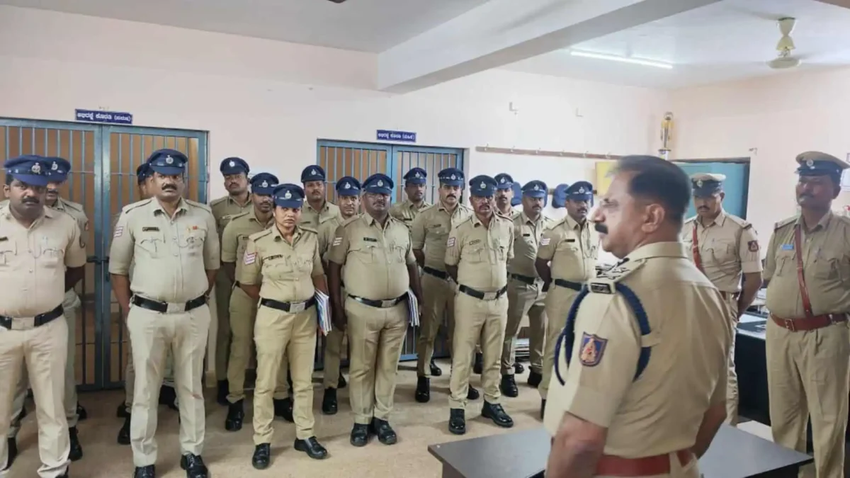 IGP Dr. B.R. Ravikanthe Gowda Inspects Hosanagara and City Police Stations in Shivamogga