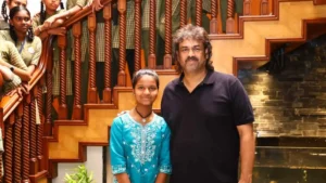 Minister Madhu Bangarappa Felicitates Sa Re Ga Ma Pa Singer Keerthi S