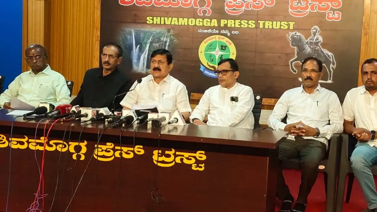 Thirthahalli Meeting Called Over Artificial Color