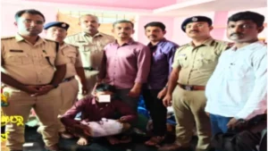 ಗ್ಯಾರೇಜ್​ ಪಕ್ಕ ಹೀಗಾಗ್ತಿದೆ ಅಂತ ಪೊಲೀಸರಿಗೆ ಸಿಕ್ತೊಂದು ಕ್ಲೂ, ಸ್ಥಳಕ್ಕೆ ಹೋದಾಗ ಸಿಕ್ಕಿದೇನು ಗೊತ್ತಾ?