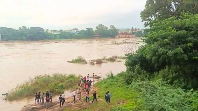 Tunga River