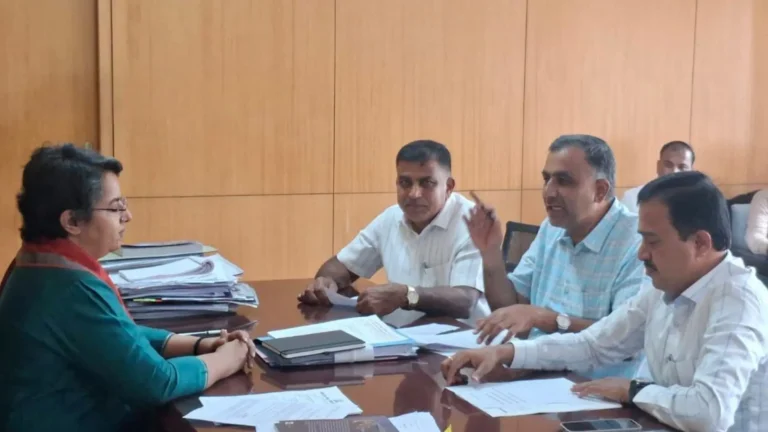 Teachers Delegation Meets Education Commissioner