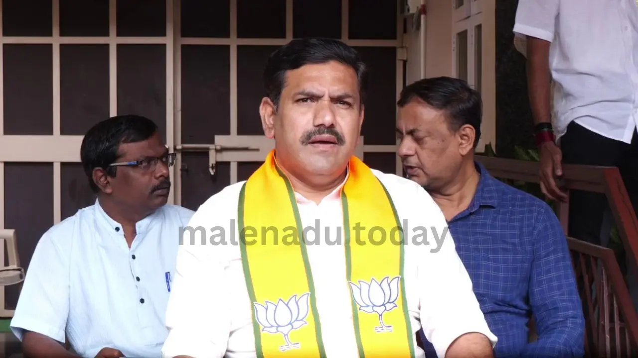 ಶಿವಮೊಗ್ಗ :  ಎಸ್​ ಐ ಆರ್​, ಜಂತರ್​ ಮಂತರ್​, ಬರದ ಬಗ್ಗೆ  ಬಿ,ವೈ ವಿಜಯೇಂದ್ರ ಹೇಳಿದ್ದೇನು