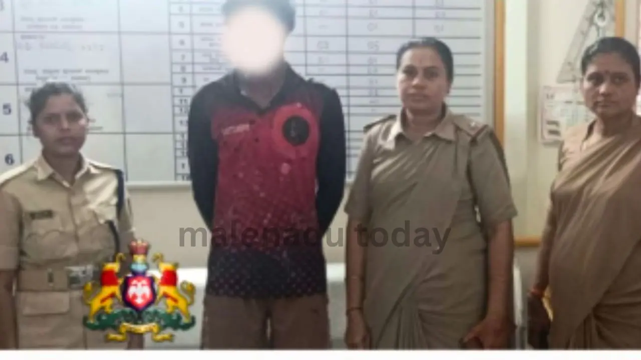 ಶಿವಮೊಗ್ಗ: ಡಿವಿಎಸ್ ಕಾಲೇಜ್ ಮುಂಭಾಗ ಕಿರಿಕ್​​, ಅಕ್ಕಪಡೆಯ ಎಂಟ್ರಿ, ಆಮೇಲೆ ಏನಾಯ್ತು ?