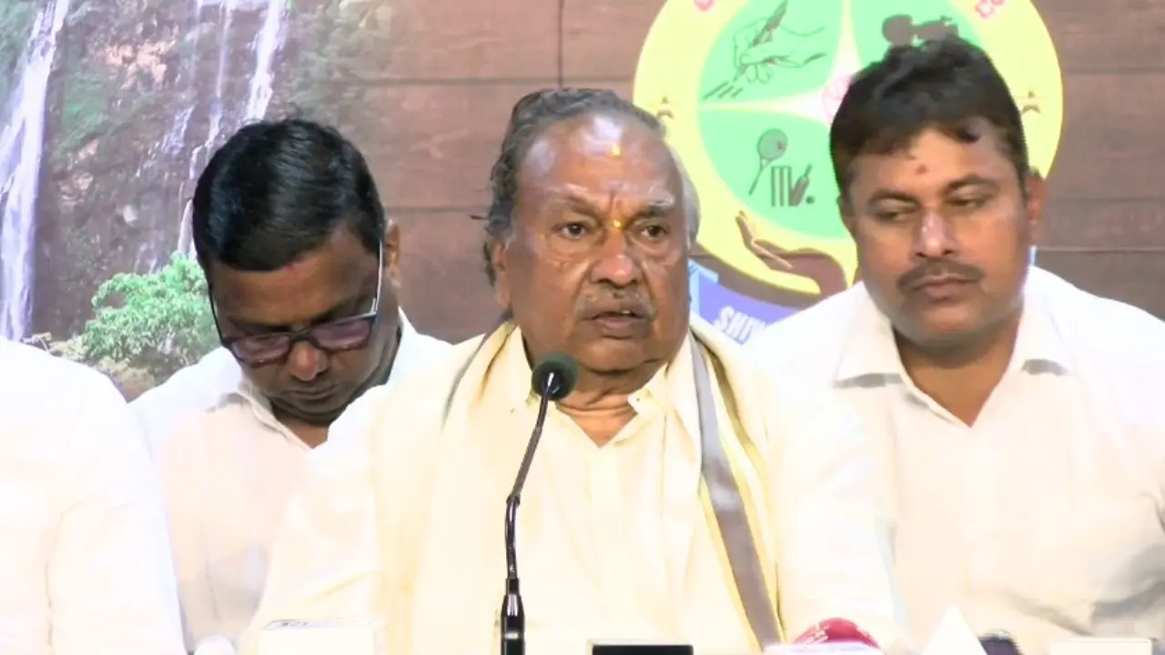 Eshwarappa Slams Rayareddy and Yatindra ಕೆ ಎಸ್_ ಈಶ್ವರಪ್ಪ ಪತ್ರಿಕಾಗೋಷ್ಟಿ