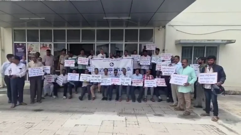 Shivamogga Citizens Protest Outside MLA Office