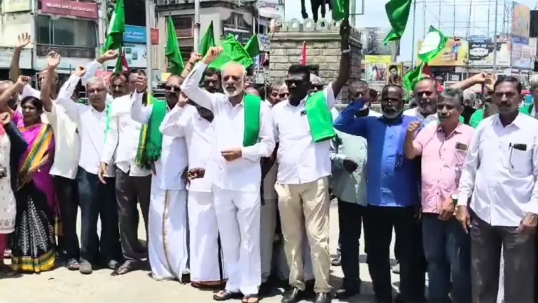 Shivamogga Farmers Protest Road Blocked