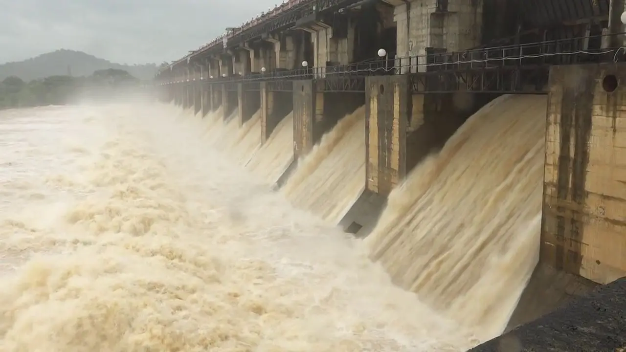 Tunga Dam Outflow Reaches 89,000 Cusecs