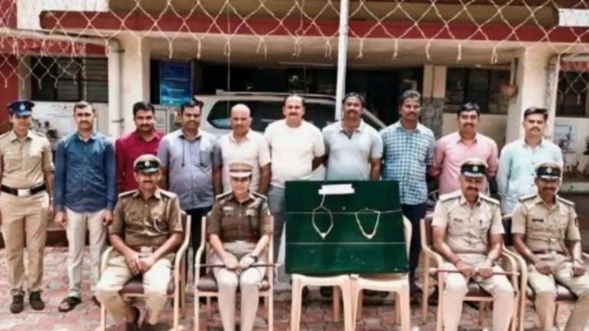 Two Women Arrested for Stealing Jewelry at Sirsi Bus Stand