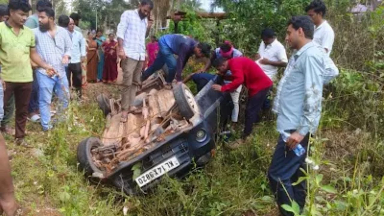 Car Overturns While Avoiding Snake Near Anandapura