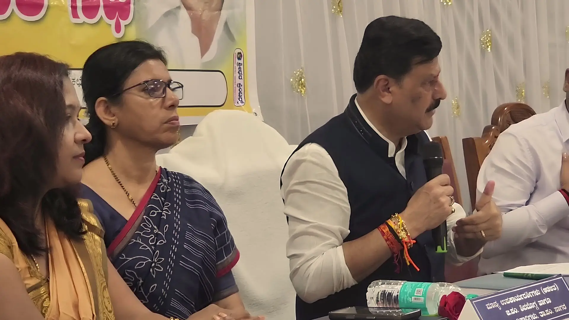 MLA Belur Gives Sagar Tahsildar 15-Day Deadline to Improve Administration