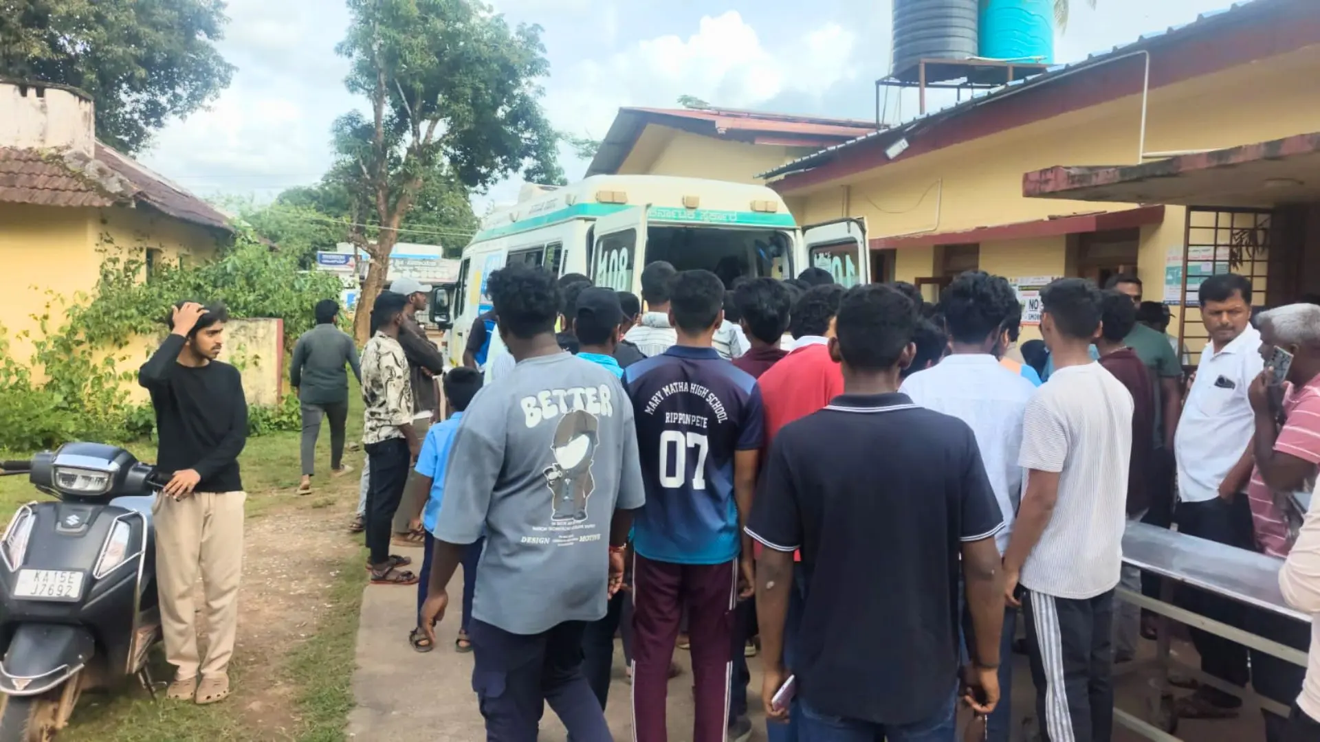 Physical Education Teacher Injured in Discus Throw Accident at Ripponpet