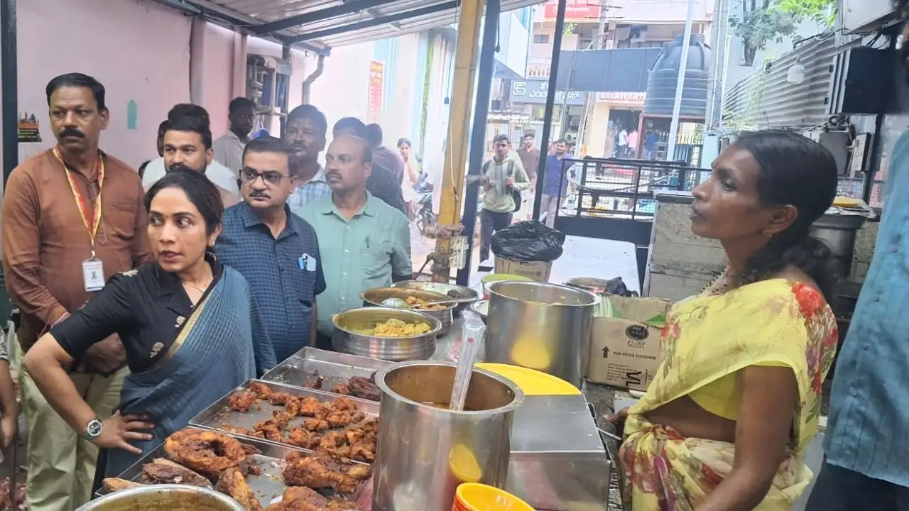 Shimoga Food Court Raid 15-Day AC Warning ಫುಡ್_ ಕೋರ್ಟ್_ಗೆ ದಿಡೀರ್_ ಭೇಟಿ ನೀಡಿದ ಡಾ, ಮೈತ್ರಿ