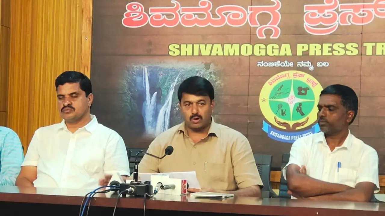 ಮಧು ಬಂಗಾರಪ್ಪರವರ ಬಳಿ ಬಿವೈ ರಾಘವೇಂದ್ರ ಬಹಿರಂಗವಾಗಿ ಕ್ಷಮೆ ಕೇಳಬೇಕೆಂದು ಆಗ್ರಹ