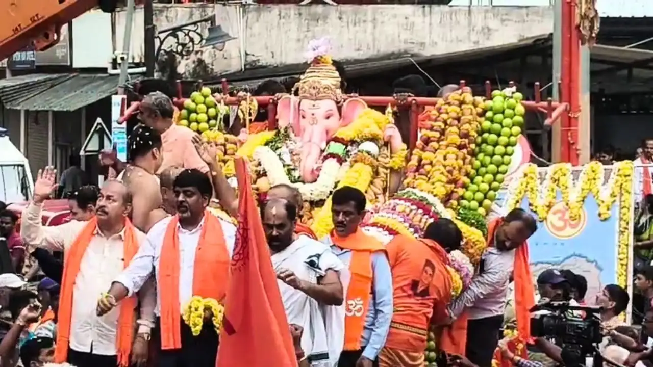 ಅದ್ದೂರಿಯಾಗಿ ಆರಂಭಗೊಂಡ ಹಿಂದೂ ಹಮಾಸಭಾ ಗಣಪತಿ ಮೆರವಣಿಗೆ