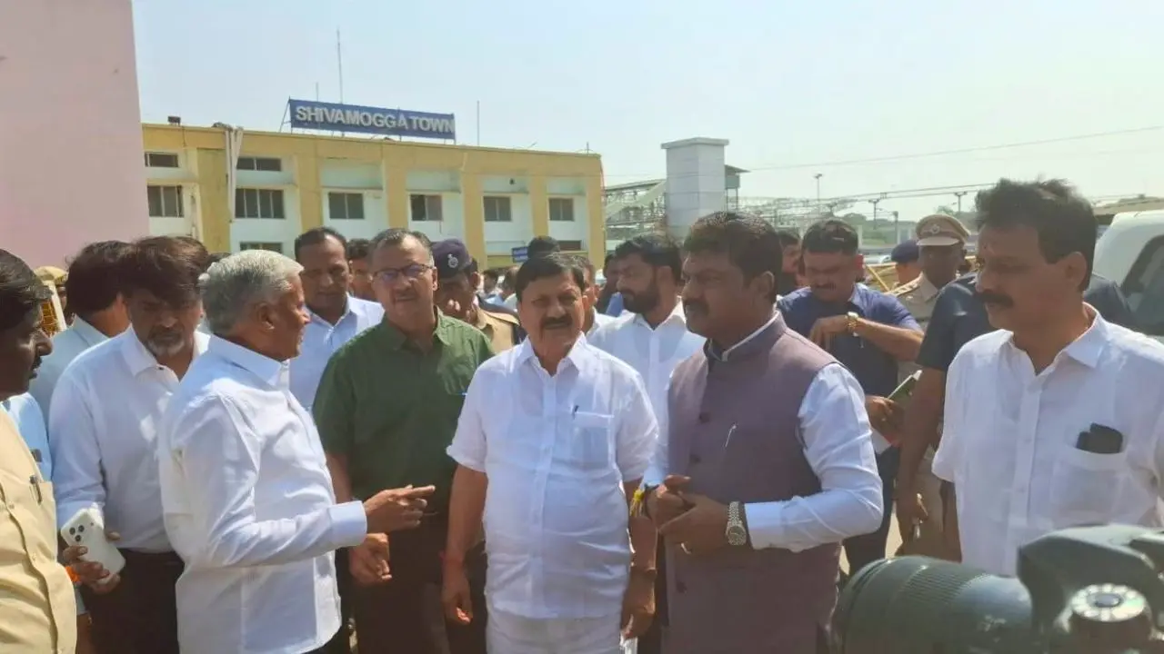 Araga Jnanendra Urges V Somanna to Provide Railway Connectivity to Thirthahalli