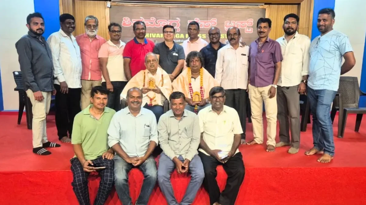KUWJ Shivamogga Felicitates Senior Journalists