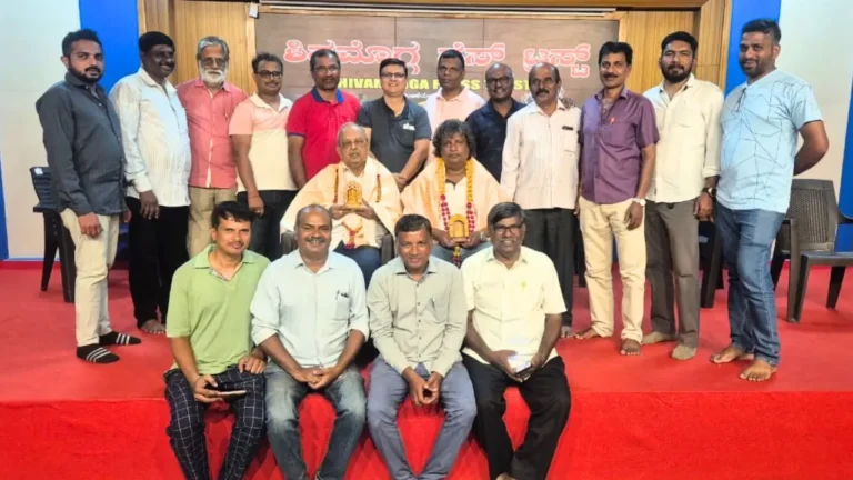 KUWJ Shivamogga Felicitates Senior Journalists