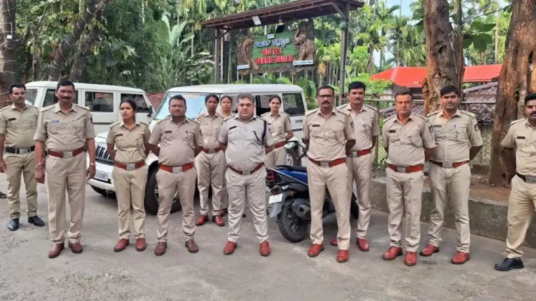 ಹೋಟೆಲ್_ಗಳ ಮೇಲೆ ಅಧಿಖಾರಿಗಳ ದಾಳಿ